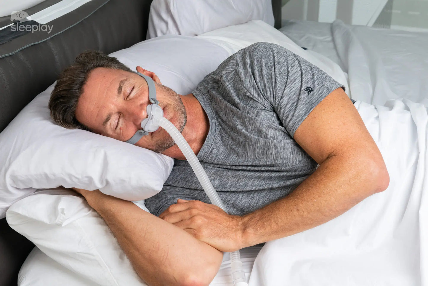 Man sleeping with AirFit P10