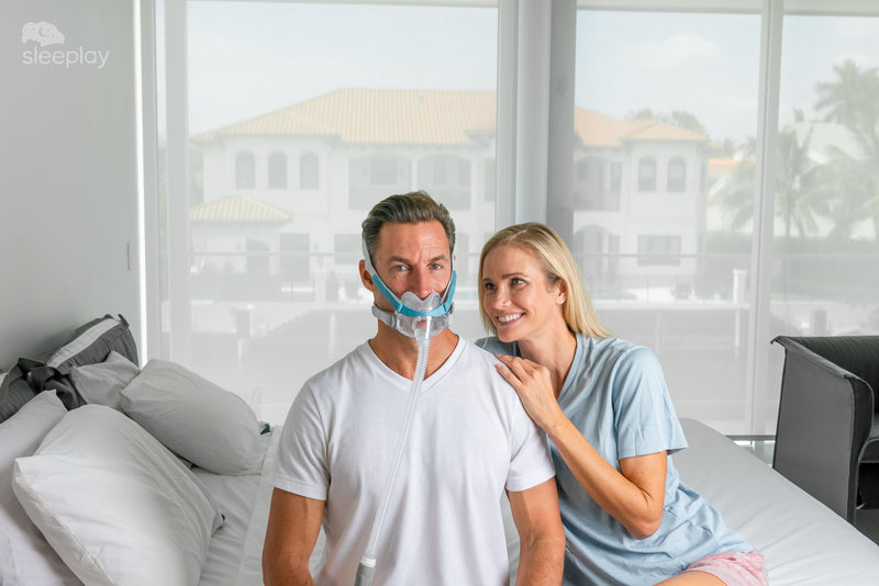 Couple with Evora Full Face mask.