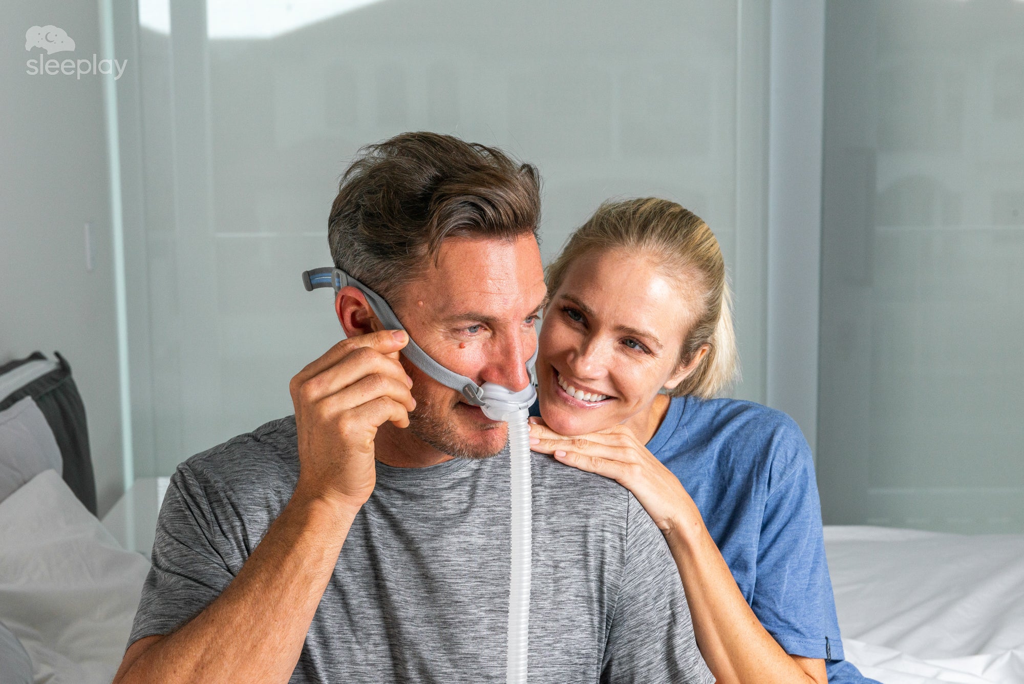 Man wearing AirFit P10 next to woman.