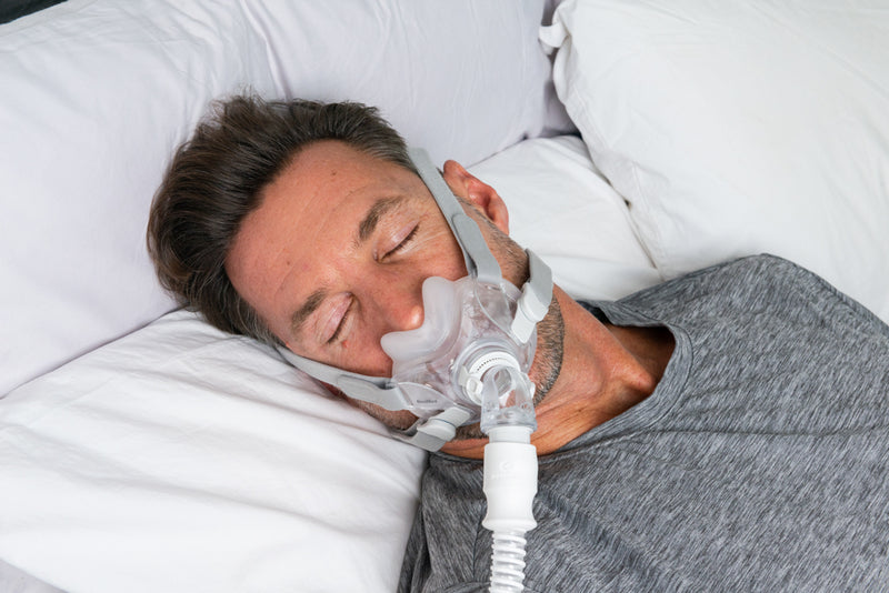 Man sleeping with AirFit F30