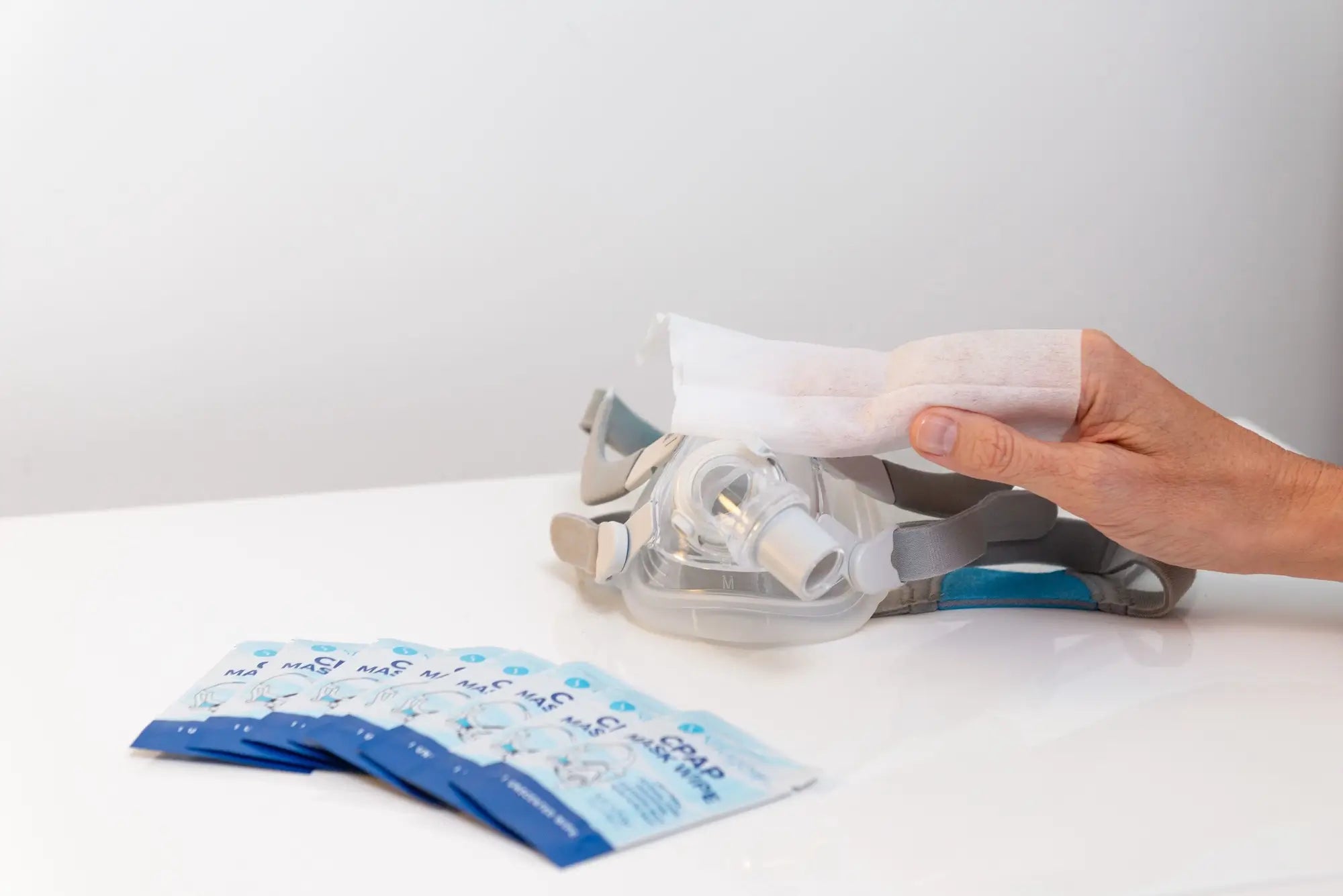 cleaning a cpap mask with cpap wipes