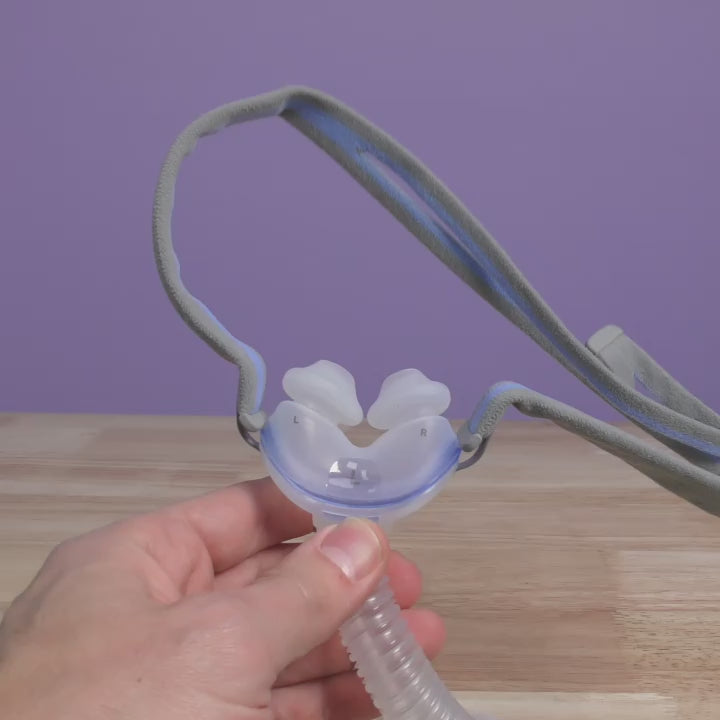 Removing the nasal pillow of the AirFit P10