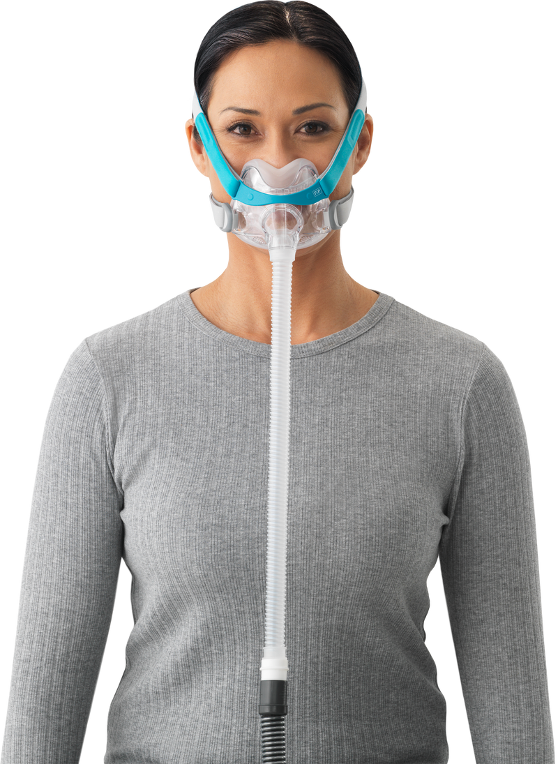 Front view of woman wearing the Evora full face mask.